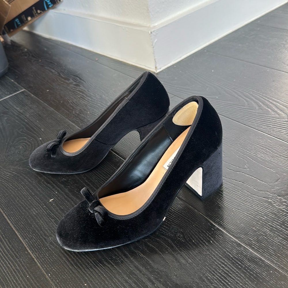 Steve Madden velvet Cherry heels